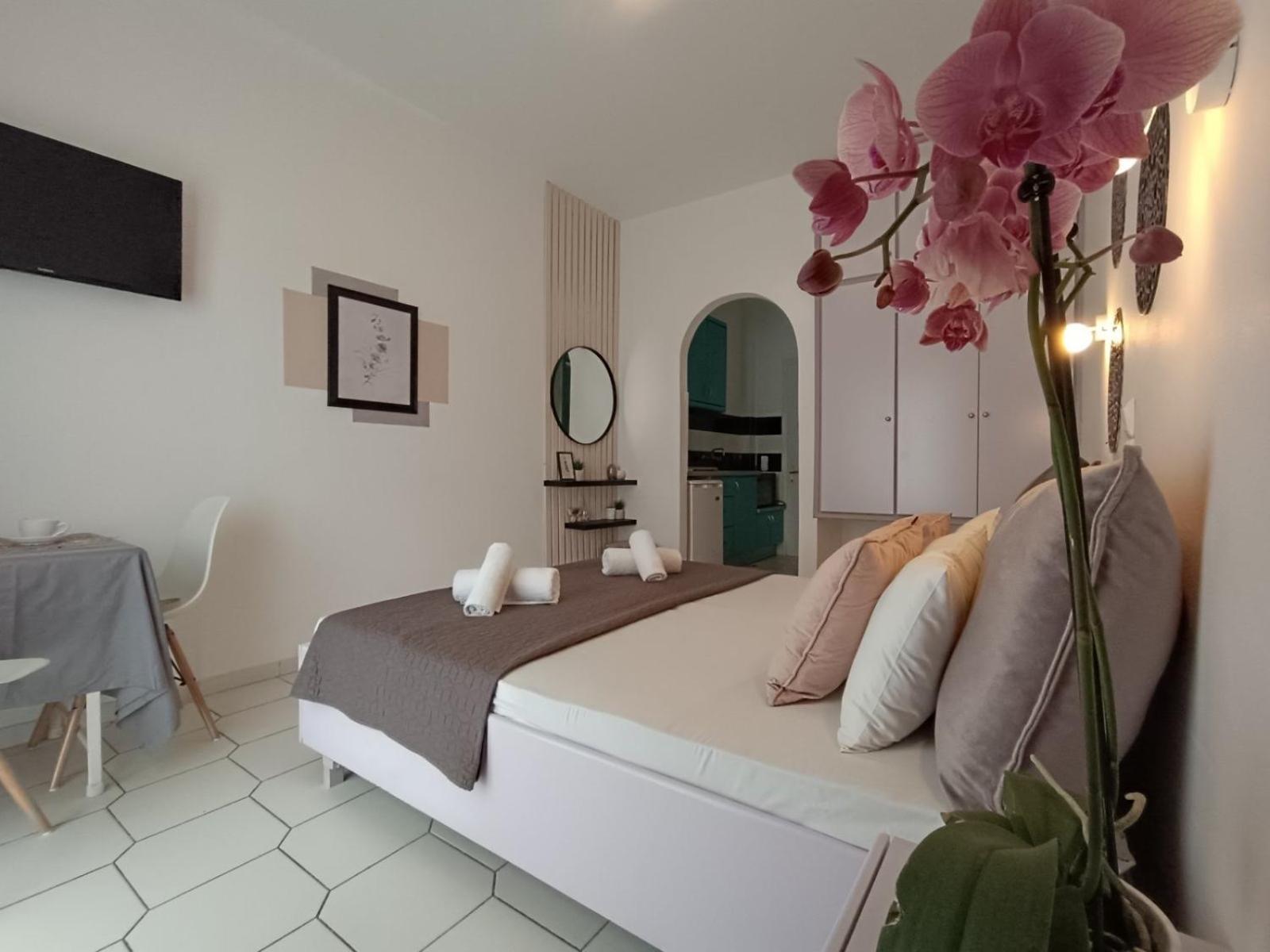 Philippos Apartments 阿查拉维 外观 照片