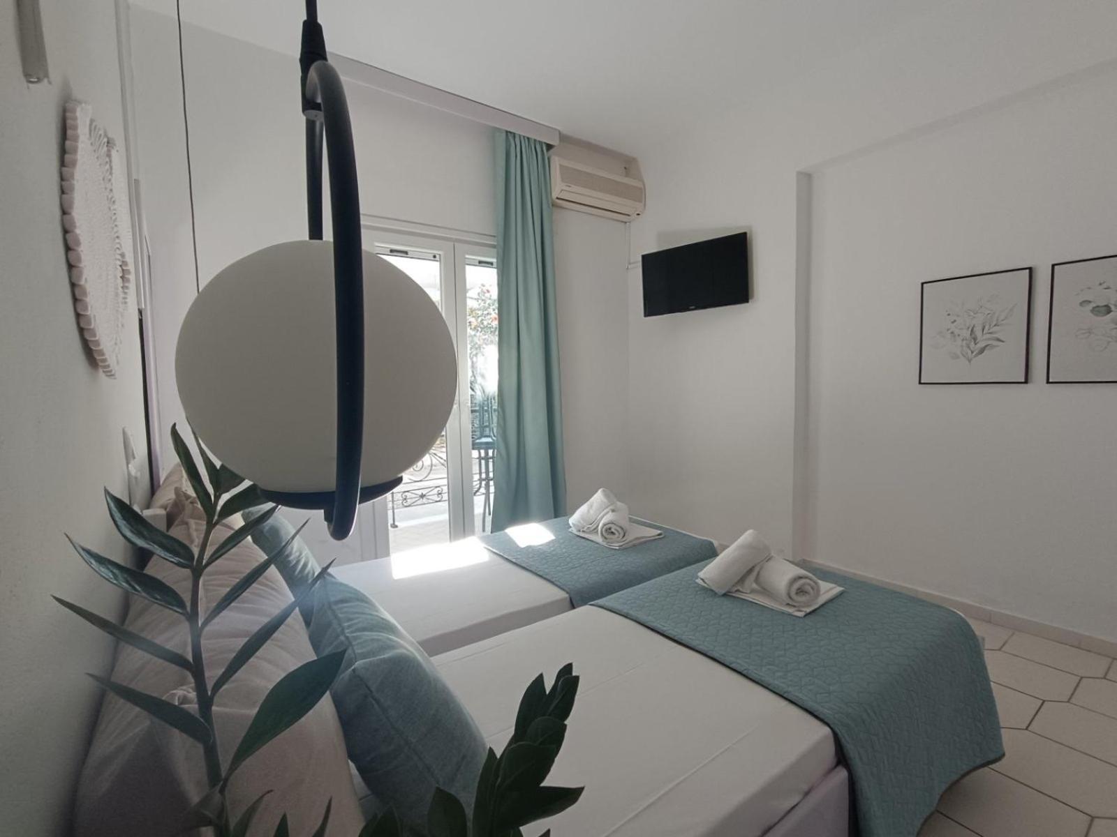 Philippos Apartments 阿查拉维 外观 照片